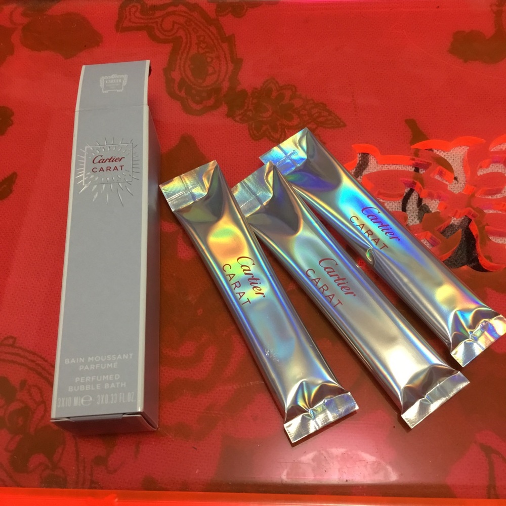 🌟Host Pick🌟 Cartier Carat Bubble Bath New